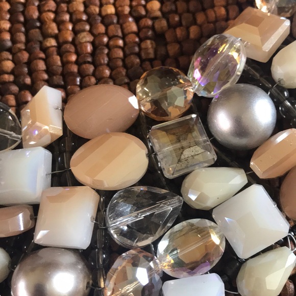 Chico’s statement necklace - Picture 2 of 3